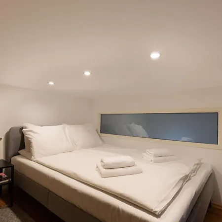 New, Centrally Located, But Quiet 4 Sleeper Apartment Budapest