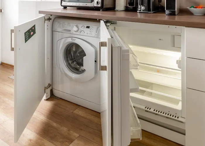 New, Centrally Located, But Quiet 4 Sleeper Apartament