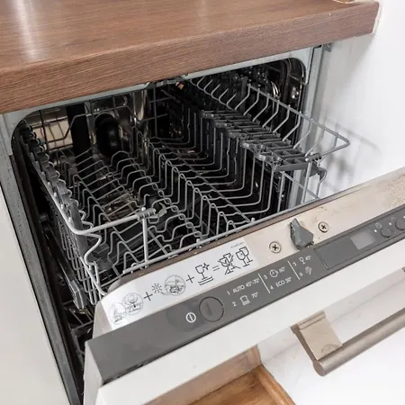 דירה New, Centrally Located, But Quiet 4 Sleeper